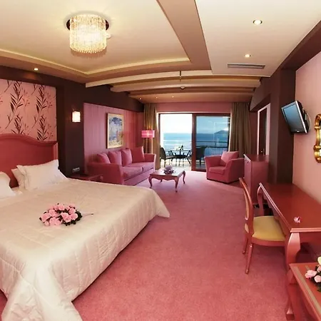 Hotel Odyssey & Agia Efimia