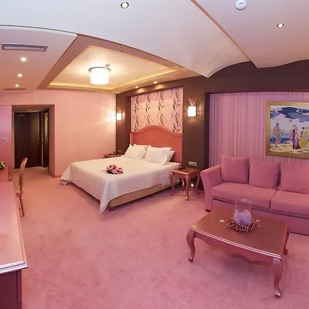 Odyssey Hotel & Spa Отель